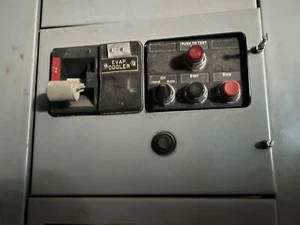 CUTLER HAMMER FREEDOM SERIES 2100 SIZE 1 STARTER BUCKET 30A 480V - Picture 1 of 5