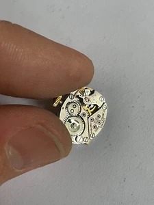 Longines 410 Movement - Picture 1 of 3