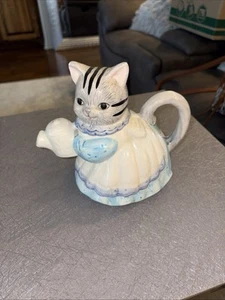Vintage Takahashi statuina gatto teiera abito blu grembiule bianco ceramica gattino 6,5”G70 - Foto 1 di 8
