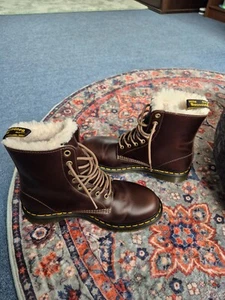 Dr. Martens,Gr.41,braun,gefüttert,knapp 2 Wochen alt,quasi ungetragen u.wie neu - Bild 1 von 3