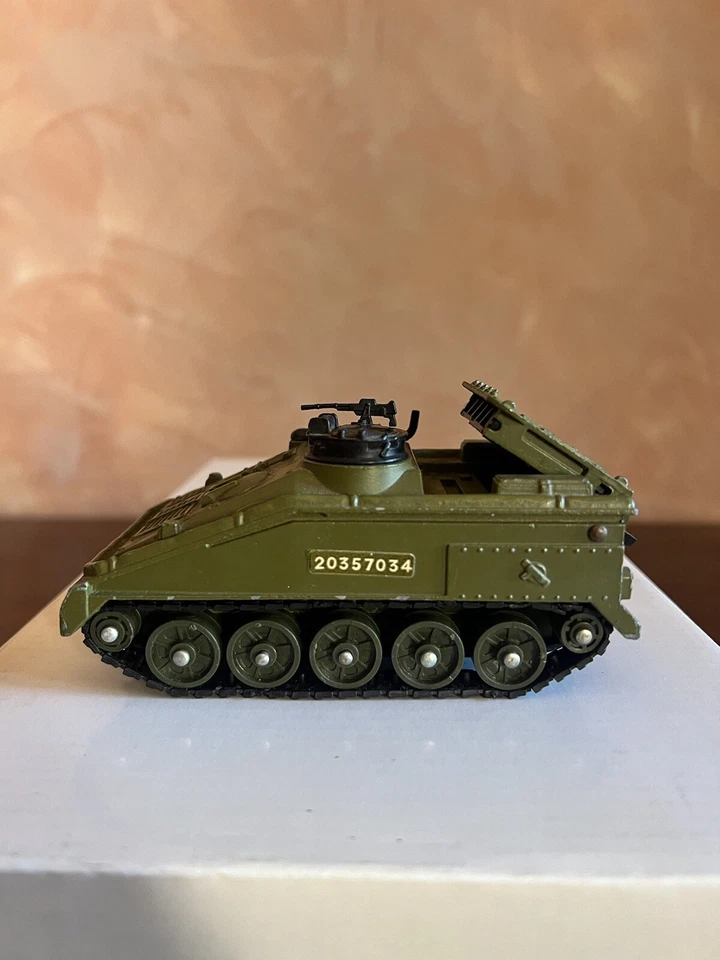 DINKY TOYS, TANK  ALVIS - SCORPION & STRIKER MADE IN ENGLAND ANNI 70 RARE NR 691 - Immagine 1 di 4