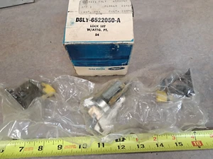 Nuevo de Lote Original Ford 1977 1978 1979 Lincoln Mark V Encendido + Juego de Cerradura de Puerta - Imagen 1 de 4