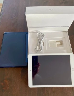 Apple iPad 5. Gen. 32GB, WLAN + Cellular  silber  Top Zustand - Bild 1 von 4