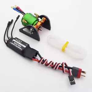 Motor sin escobillas 2835 KV3300 4 polos refrigeración por agua 40A ESC para barcos de radiocontrol jet yate - Imagen 1 de 16