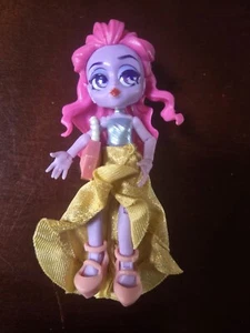 Capsule Chix pink hair pink shoes purse gold skirt 5" Figure Doll  - Picture 1 of 3