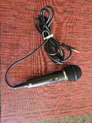 RADIO SHACK Uni-Directional Dynamic microphone 32-1175 FREE & FAST SHIP! - Image 1 of 4