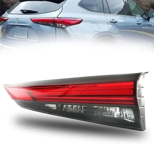 20-23 Toyota Highlander LED Rückleuchte innen rechts Beifahrer 815800E180 - Bild 1 von 6