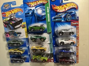 Hot Wheels 1969 Camaro Treasure Hunt Lot - Picture 1 of 16