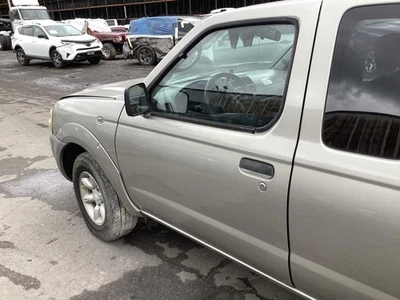 Driver Left Front Door Manual Fits 01-04 FRONTIER 5028140 - Изображение 1 из 4