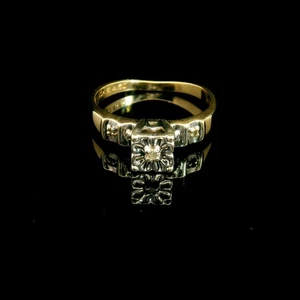 (MA5) Ladies 10K Two Tone Gold Solitaire Diamond Ring .12 ctw 2.1 Grams Size 7 - Picture 1 of 5