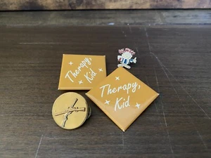 Set Of 4 Pins. Hawaiian Punch Enamel, Brass Rifles, 2 Plastic Therapy Kid - Picture 1 of 2