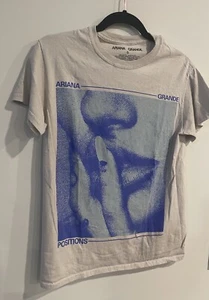 Ariana Grande Positions TShirt Adult Size S Unisex Light Gray Lips Graphic Tee - Picture 1 of 3