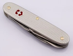 Victorinox Swiss Army 7 Knife ALOX PIONEER HARVESTER 0.8150.26 - Picture 1 of 4