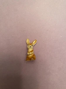 Vintage Bunny Rabbit Plastic Figurine 1.5" - Picture 1 of 5