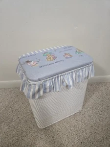RARE! VINTAGE BADGER BEATRIX POTTER CHILDS VINYL WICKER LAUNDRY HAMPER FLIP TOP - Picture 1 of 12