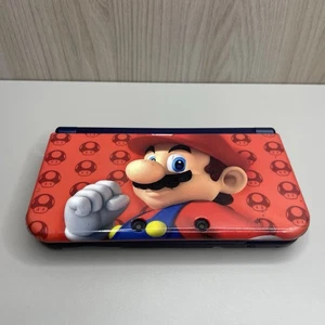 NEW NINTENDO 3DS XL Console Portatile Blu Display TOP IPS + Cover Mario - BUONO - Imagen 1 de 14