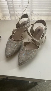 Womens Size 9 Kitten Heel Shoes - Bild 1 von 2