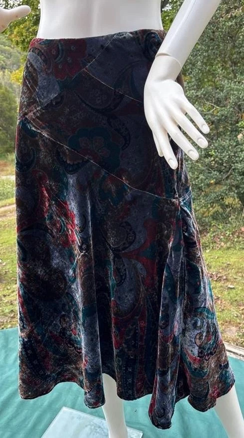 New Coldwater Creek Multi Color Mixed Print Velvet Skirt Women's size L (14-16) - Image 1 of 4