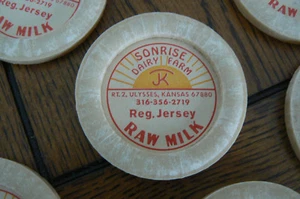 Lot 9 Vintage SONRISE Dairy Farm Raw Milk Reg. Jersey Bottle Caps UNUSED   - Picture 1 of 6