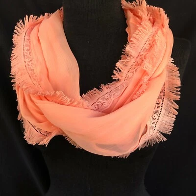 Bufanda Infinity Simply Noelle Naranja Crochet y Flecos - 62" x 20-1/2" ¡NUEVA CON ETIQUETAS!  Foto 1 de 2