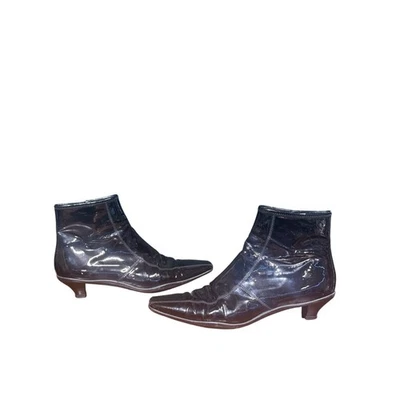 Botín vintage de charol Prada talla 39 euros  Foto 1 de 4