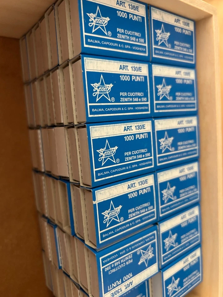 50000 PUNTI ZENITH 130/E PER CUCITRICE SPILLATRICE PUNTI 6/4 IN SCATOLE DA 1000 - Immagine 1 di 1