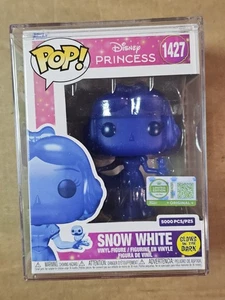 Funko Pop Disney Snow White Glow #1427 LE 5000 Translucent Blue With Protector - Picture 1 of 4
