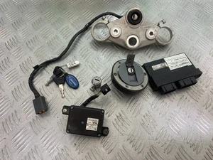 TRIUMPH 675 STREET TRIPLE ECU LOCKS KEYS  2013-2016 (CMB1186) - Picture 1 of 13
