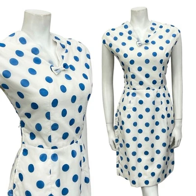 VESTIDO LÁPIS GEOMÉTRICO VINTAGE INÍCIO DOS ANOS 60 BRANCO AZUL BOLINHAS COLARINHO MARINHEIRO ARCO 10 - Imagem 1 de 4