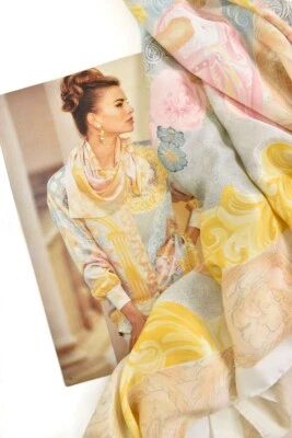 Bufanda grande 100 % seda vintage ESCADA Margaretha Ley pastel estampado multi romano Foto 1 de 4