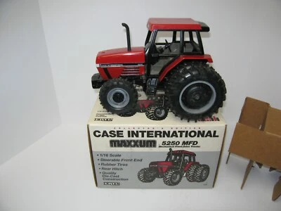 1/16 CASE I-H 5250 MAXXUM MFWD & DUALS NIB free shipping  - Image 1 of 3