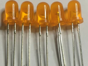 5 LED Luce Arancione 5mm 8÷30mcd; 60° 20mA 2÷2,5V Frontale convesso ( 5 pezzi ) - Foto 1 di 1