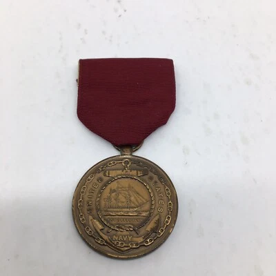 Prendedor Medalla Marina de los Estados Unidos Fidelidad Celo Obediencia USS Constitución Borgoña Cinta Foto 1 de 4