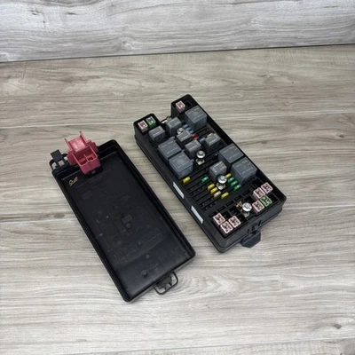 2007 - 2008 Ford Mustang Fusebox Fuse Box Junction Relay Module 7R3T 14K001 - Image 1 of 4