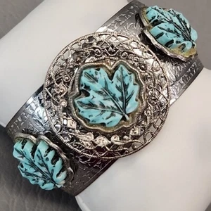 Brazalete Brazalete De Colección Hoja de Vidrio Azul Ancho Grabado Flores Tono Plata 7" - Imagen 1 de 15