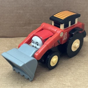 Jack The Digger, Frontlader - Thomas & seine Freunde Holzeisenbahn Zug Panzer - Bild 1 von 6