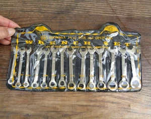 Vintage OXWALL No 3972 14 Piece Box And Open End Ignition Wrench Set w/Pouch - Picture 1 of 4