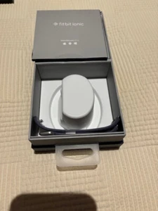 Fitbit iconic sports watch - Picture 1 of 4