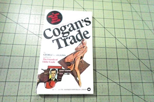 COGAN'S TRADE BY GEORGE V. HIGGINS 1975 WARNER BOOKS MYSTERY THRILLER - Foto 1 di 3