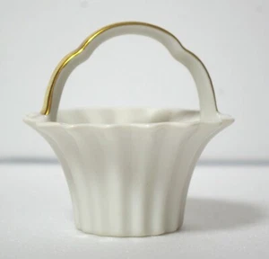 Cesta de porcelana blanca pequeña vintage Thomas hecha en Alemania - Imagen 1 de 6