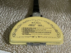 Vintage Mirro Folding Omelet Pan Maker Skillet With French & Puffy Recipes - Picture 1 of 5