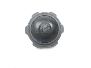 02 Polaris ProX 440 Oil Tank Cap - Picture 1 of 4