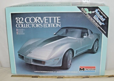 MONOGRAM 1982 CORVETTE COLLECTORS EDITION CAR 1:8 SCALE MODEL KIT 2606 - Image 1 of 4