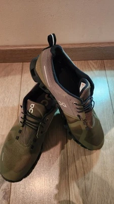 ON Cloud 5 Waterproof. Herren. Olive/Black. Gr. 44,5 eher 43 - Bild 1 von 4