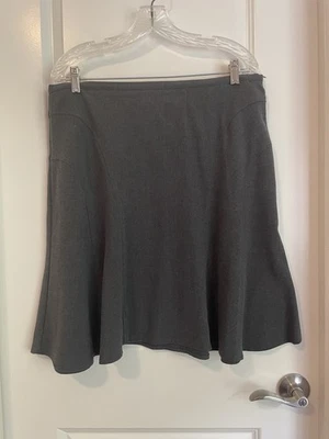 Falda deportiva Geoffrey Beene para mujer talla 14 gris trompeta hasta la rodilla Foto 1 de 4