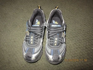 Skechers boys sneakers size 3 - Picture 1 of 2
