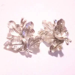 Vintage Sarah Coventry Silvery Leaf Clip Earrings - Picture 1 of 3