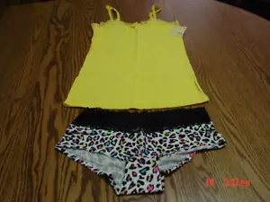 Junior Womens 2 piece Pajama set Yellow Print - Picture 1 of 6