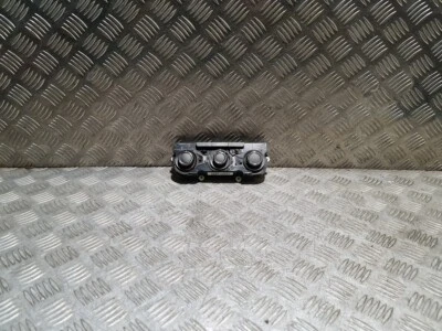 Skoda Superb Heater Control Module Panel A/C Switch 3T 2015 OEM 3T0820047AK - Image 1 of 4