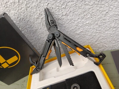 NEU Leatherman Multitool Signal black für Camping Outdoor Survival Bushcrafting - Bild 1 von 4